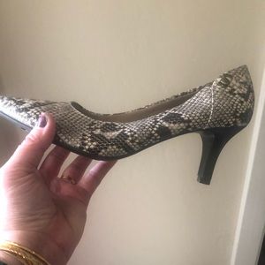 COPY - LifeStride heels